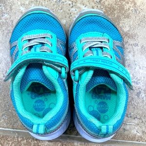 💕Baby shoes stride rite washable size 6💕
